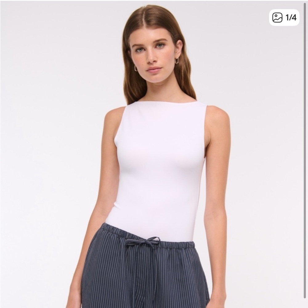 Abercrombie & Fitch Sculpt Matte Seamless Slash Scoop-Back Bodysuit